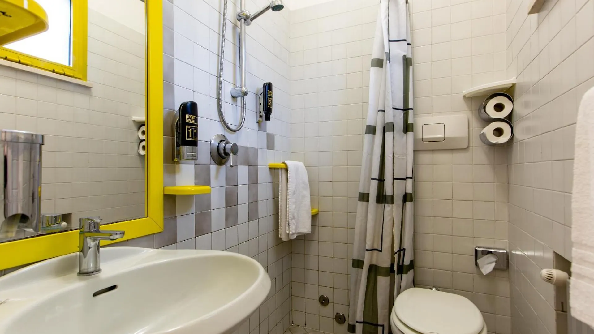 ***  Hotel Marzia Con Piscina Riccione Italien