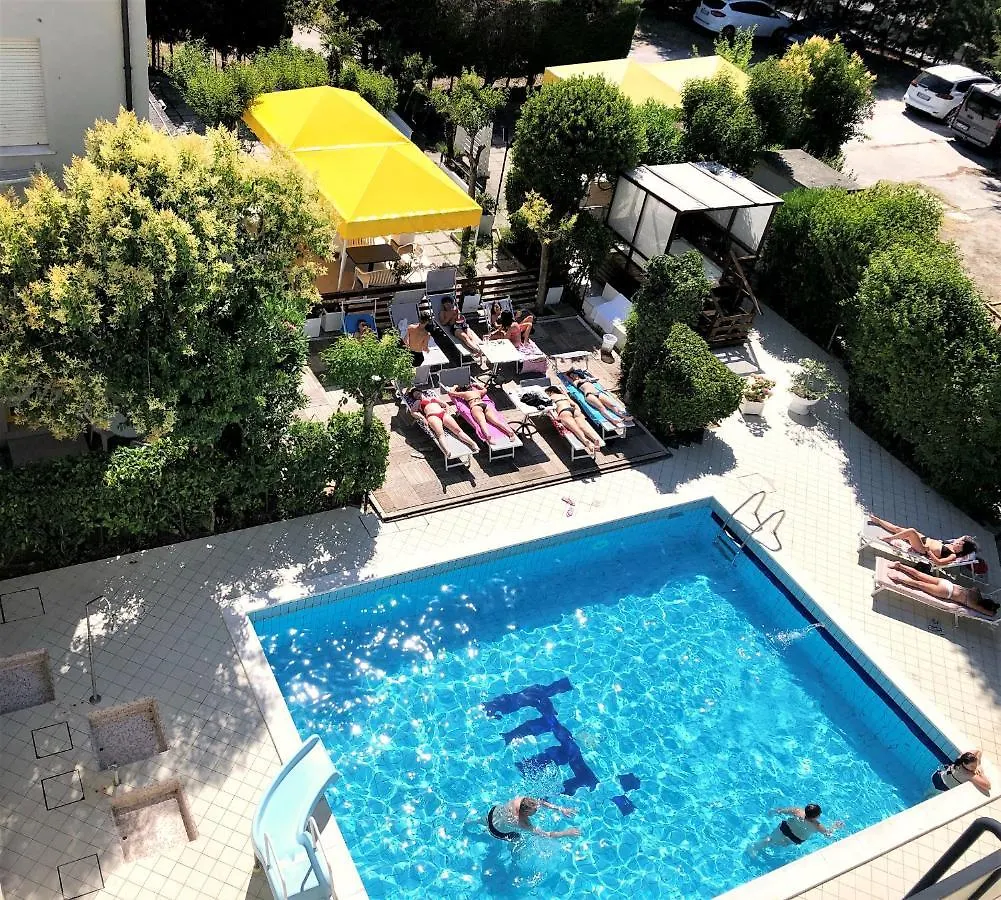 Hotel Marzia Con Piscina Riccione Italy