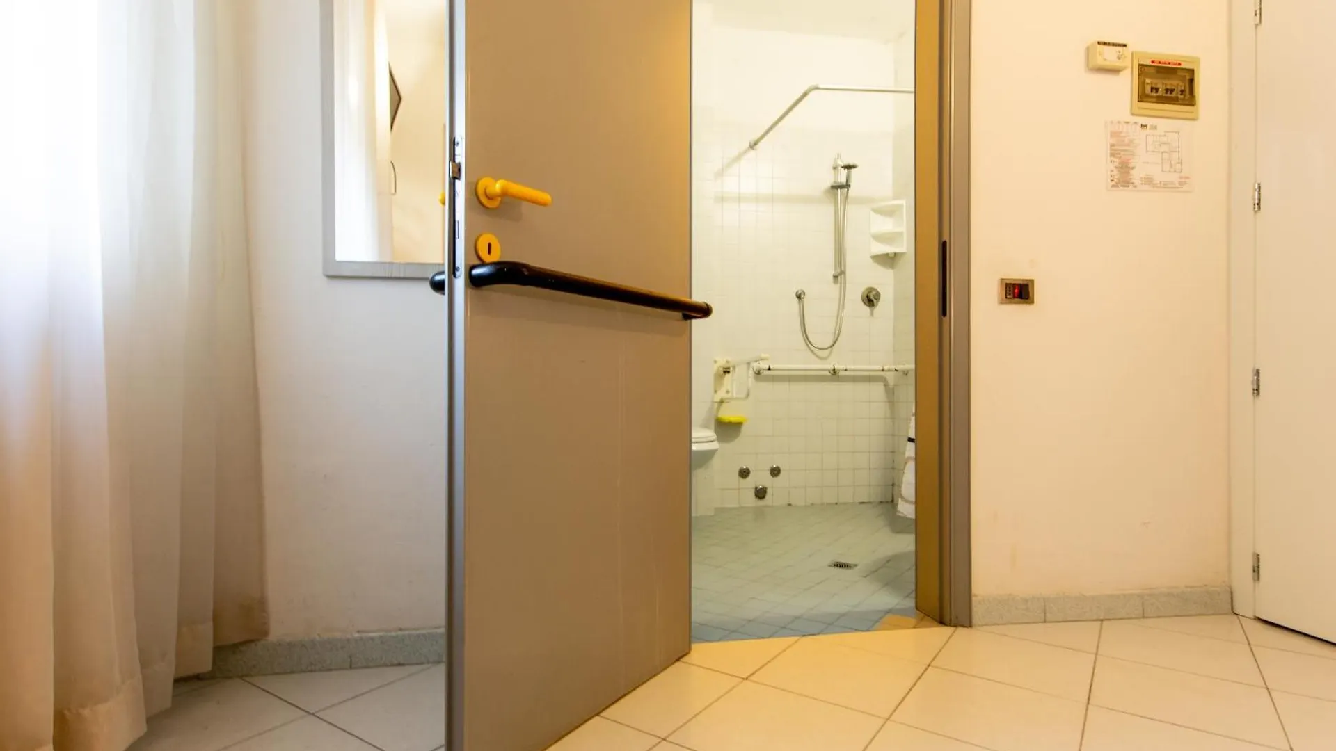 Hotel Marzia Con Piscina Riccione