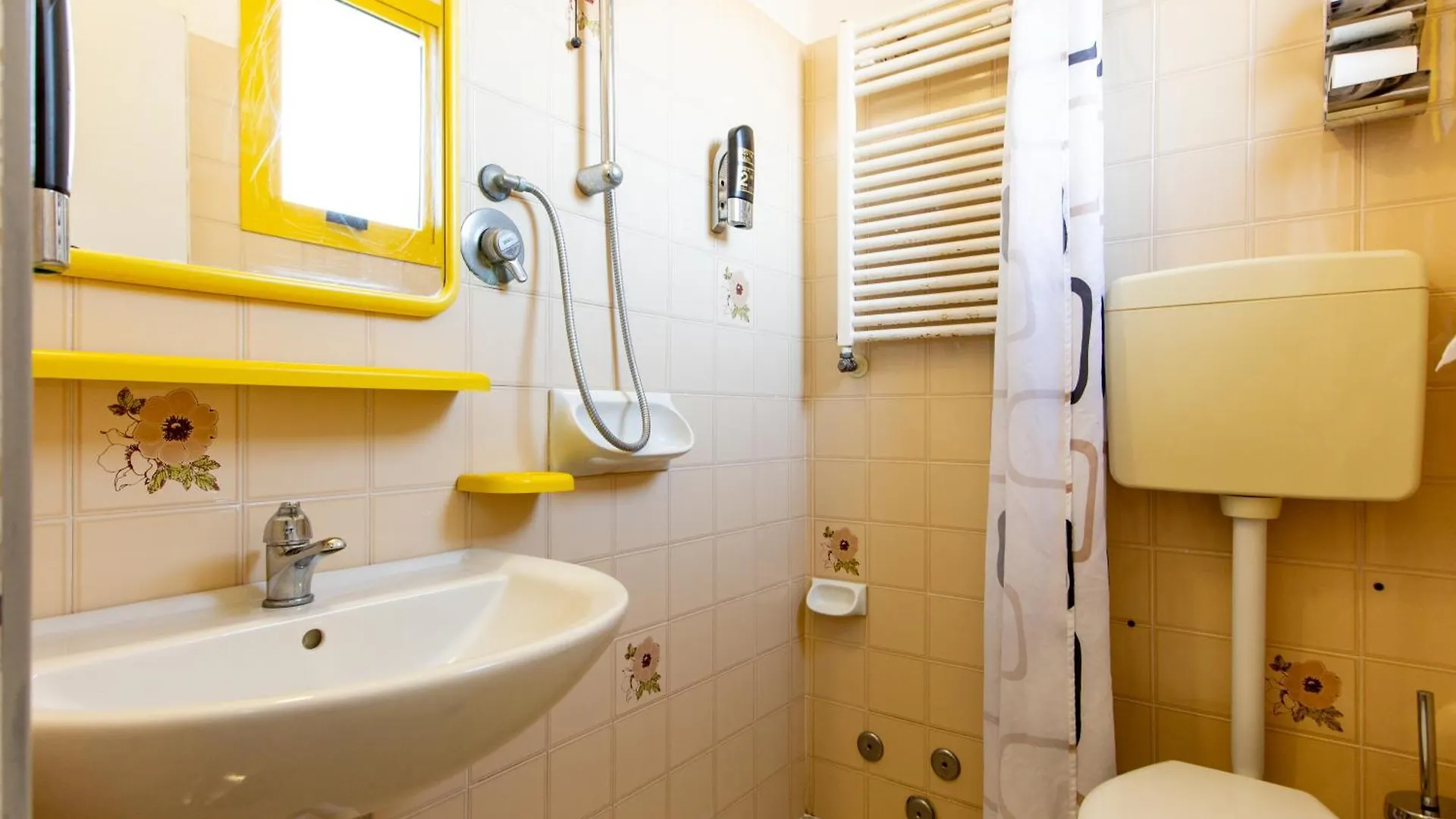 Hotel Marzia Con Piscina Riccione 3*,  Italy