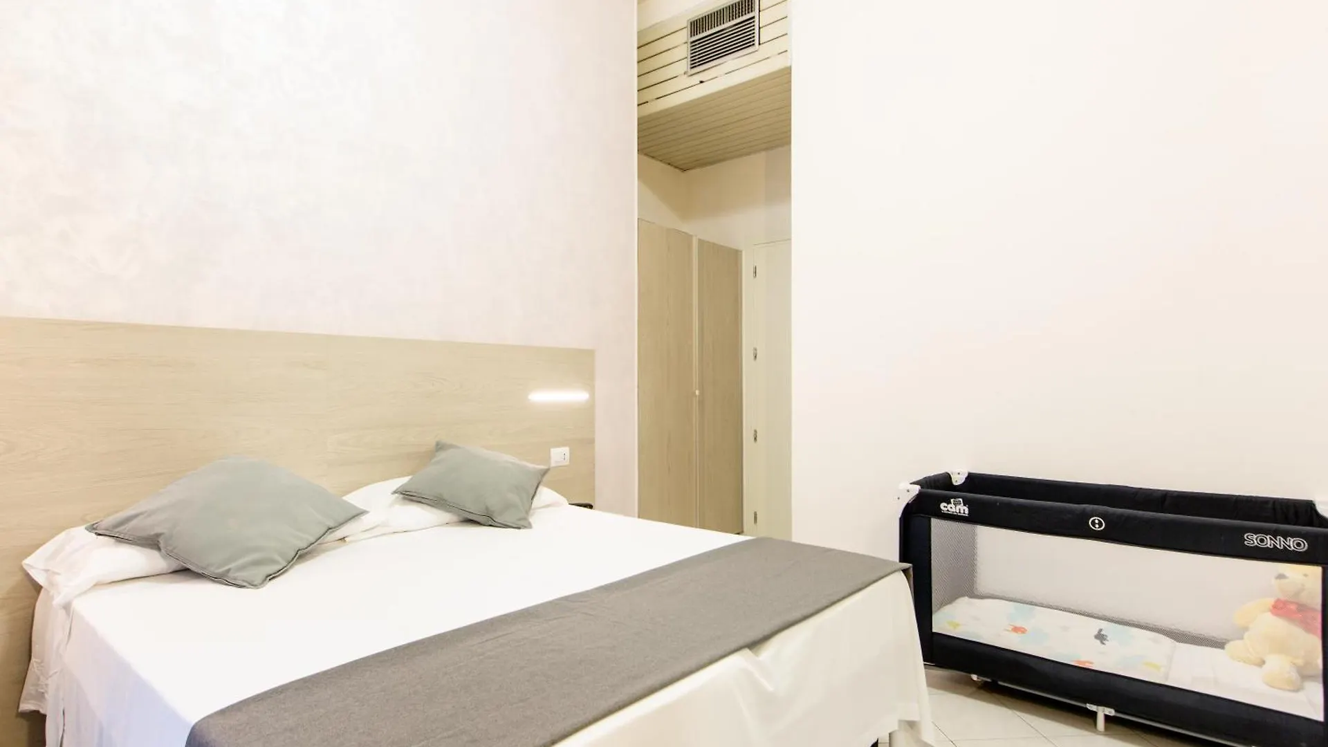 Hotel Marzia Con Piscina Riccione